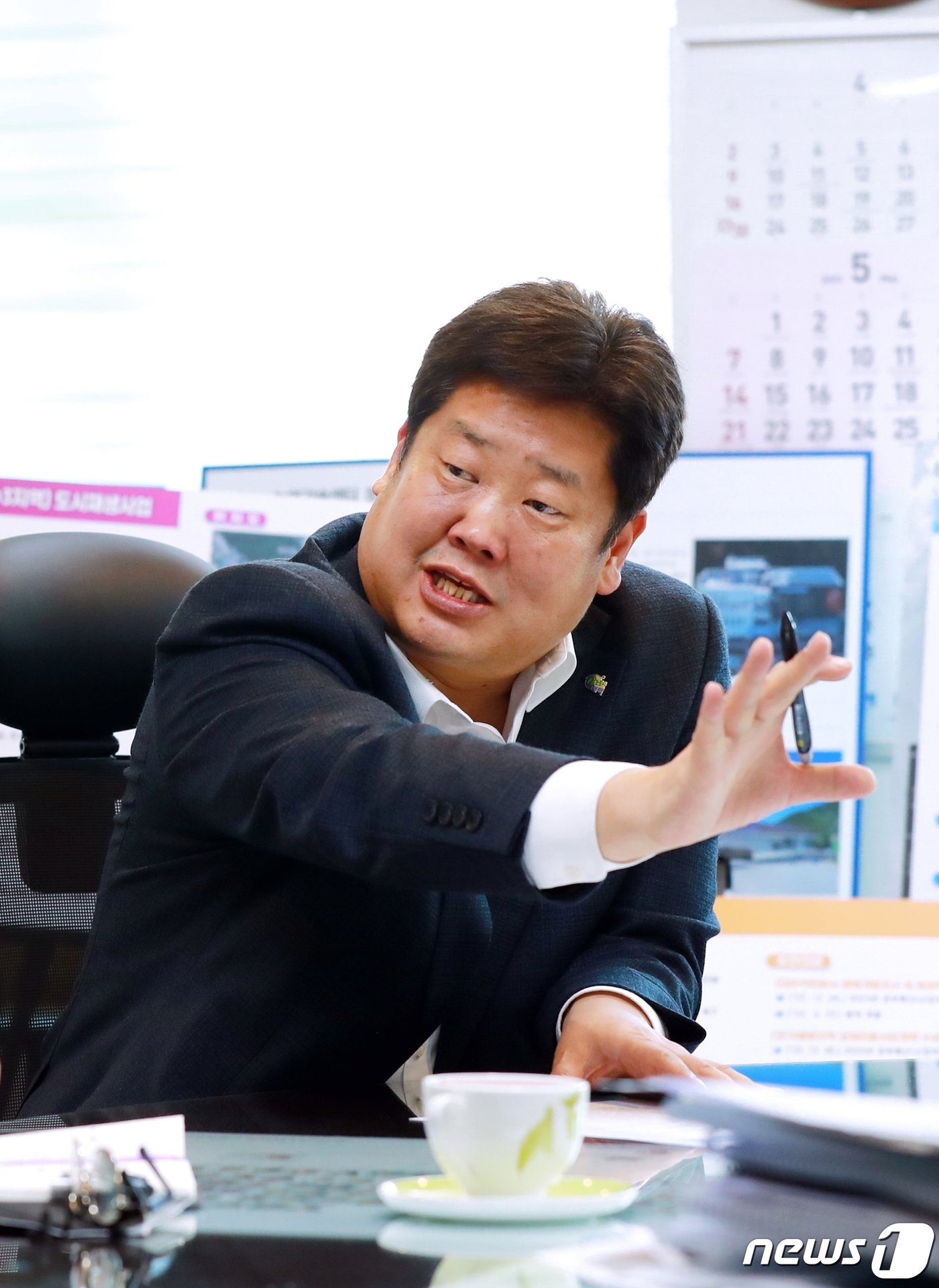 본문 이미지 - 이상호 강원 태백시장이 최근 시청 집무실에서 뉴스1 기자와 인터뷰를 하고 있다. (태백시청 제공) 2023.5.11/뉴스1