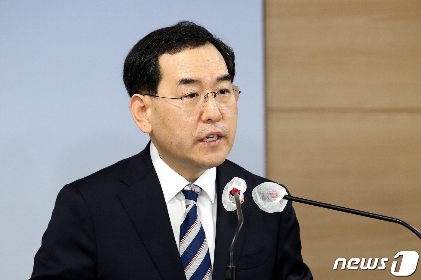 본문 이미지 - 이창양 산업통상자원부 장관이 15일 서울 종로구 정부서울청사에서 2023년도 2분기 전기·가스요금 조정안 및 취약계층 지원 대책을 발표하고 있다. 2023.5.15/뉴스1 ⓒ News1 박지혜 기자