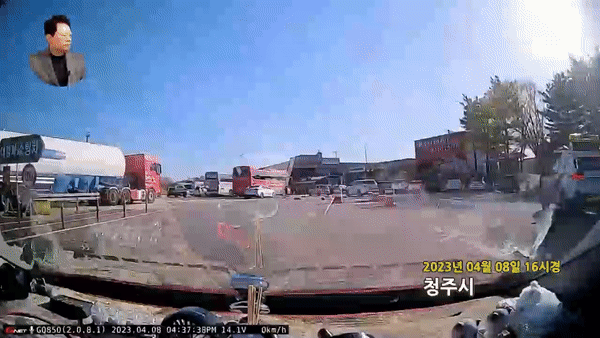 본문 이미지 - (유튜브 '한문철TV' 갈무리)