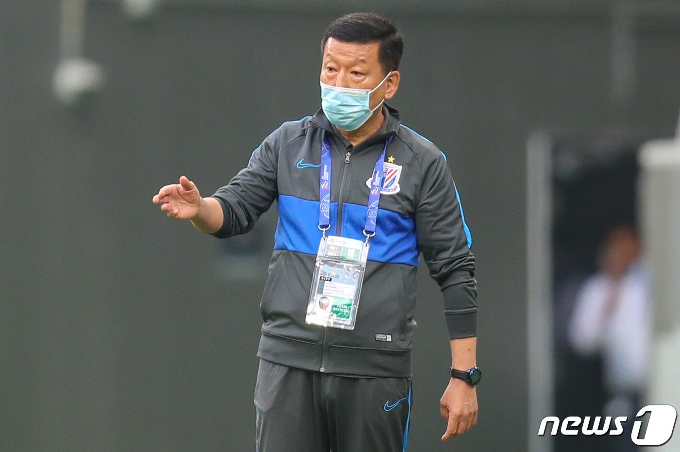 본문 이미지 - 상하이 선화 시절 최강희 감독의 모습. ⓒ AFP=뉴스1