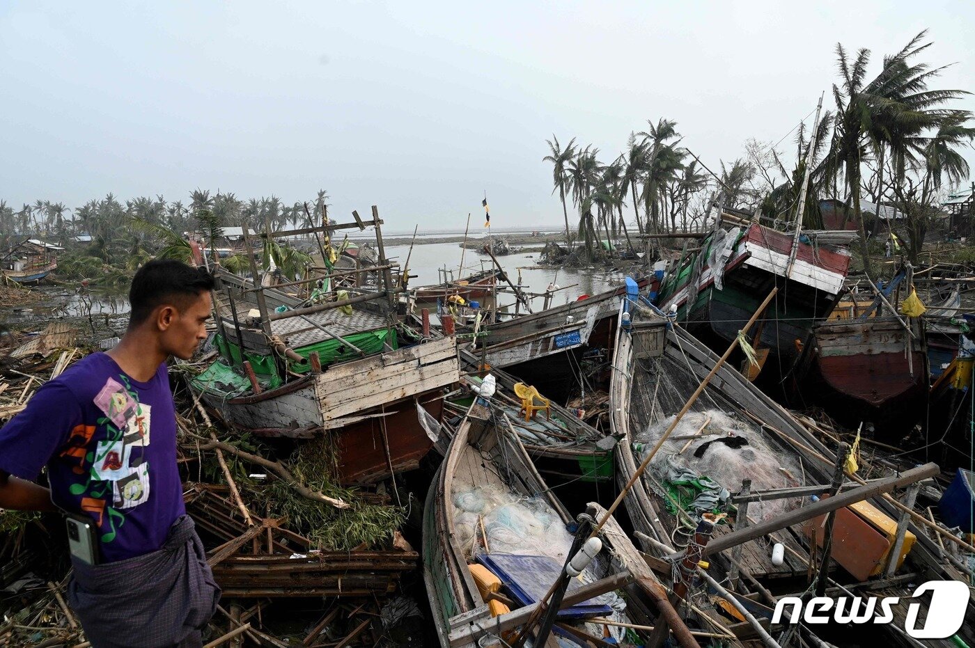 본문 이미지 - 14일 사이클론 '모카'가 강타한 미얀마 라카인주 시트웨 항구의 모습. ⓒ AFP=뉴스1 ⓒ News1 강민경 기자