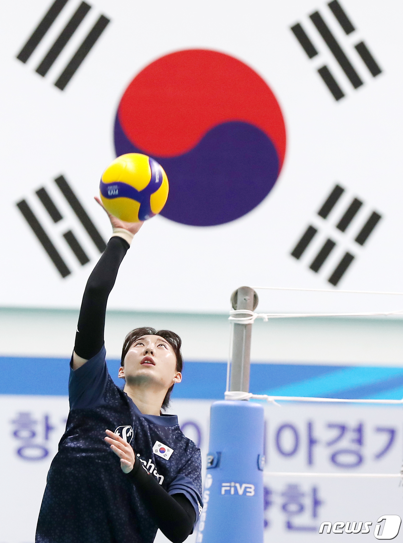 (충북=뉴스1) 민경석 기자 = 대한민국 여자배구 대표팀 주장 박정아가 16일 오후 충북 진천선수촌에서 대표팀 선수들의 훈련을 하고 있다. 2023.5.16/뉴스1