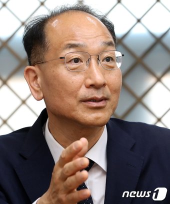 본문 이미지 - 이성해 국토교통부 대도시권광역교통위원회 위원장이 16일 서울 중구 국토발전전시관에서 뉴스1과 인터뷰 하고 있다. 2023.5.16/뉴스1 ⓒ News1 장수영 기자