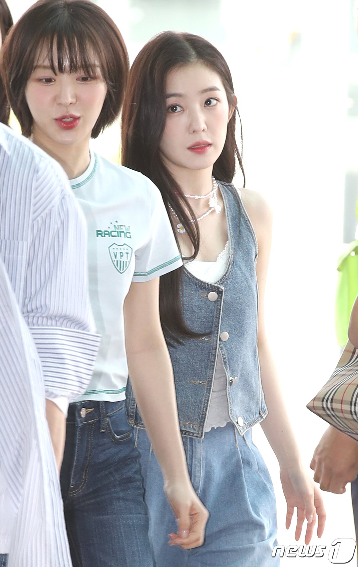 뉴스1 ☆]아이린, 미녀는 블루진을 입는다…청청으로 멋낸 모태 미녀 - 뉴스1