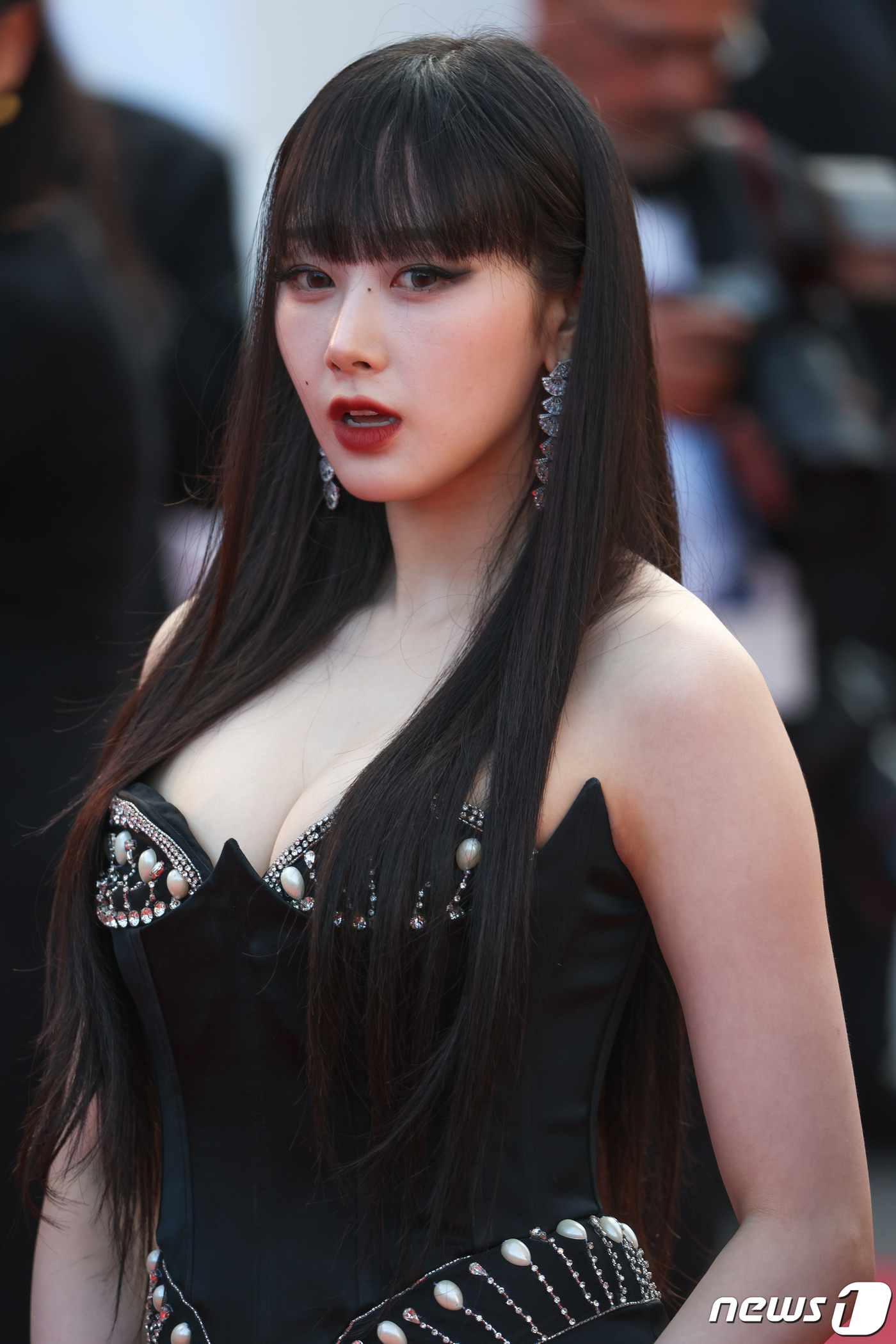 (칸=뉴스1) 이준성 기자 = 24일(현지시간) 프랑스 남부 칸 ‘팔레 데 페스티발’(Falais des Festival) 뤼미에르 대극장에서 열린 ‘더 포토푀’(The pot a …