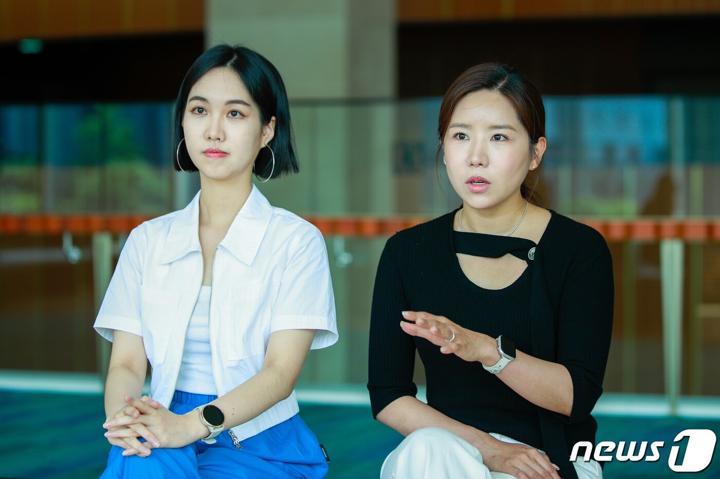 본문 이미지 - 작창에 대한 자신들의 생각을 밝히는 신진 작창가 박정수(왼쪽)와 장서윤 / 뉴스1 ⓒ News1 안은나 기자