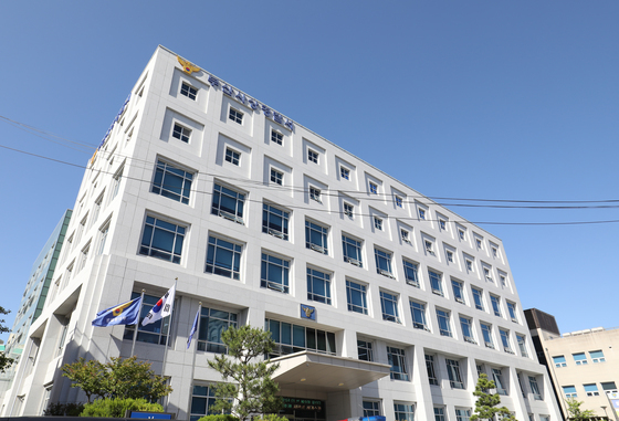 '음주운전 의심' 신고에 신고자 들이받고 도주…경찰, 운전자 추적