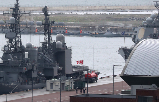 일본 '무기수출 빗장' 풀었다…K-방산과 함정 시장 정면 경쟁?