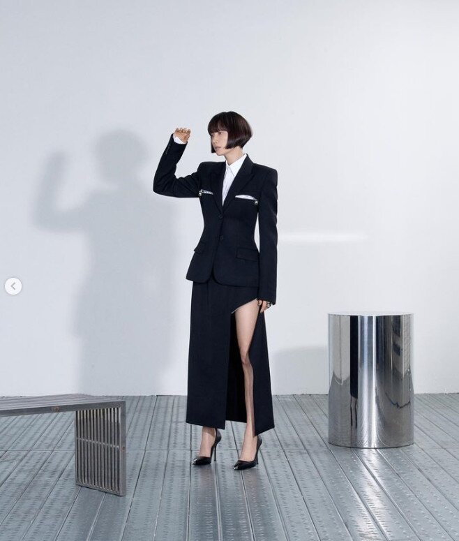 본문 이미지 - 이나영 소속사 이든나인 공식 인스타그램, 보그코리아