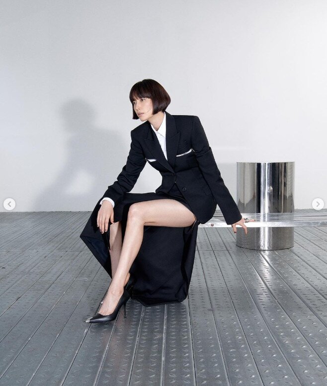 본문 이미지 - 이나영 소속사 이든나인 공식 인스타그램, 보그코리아