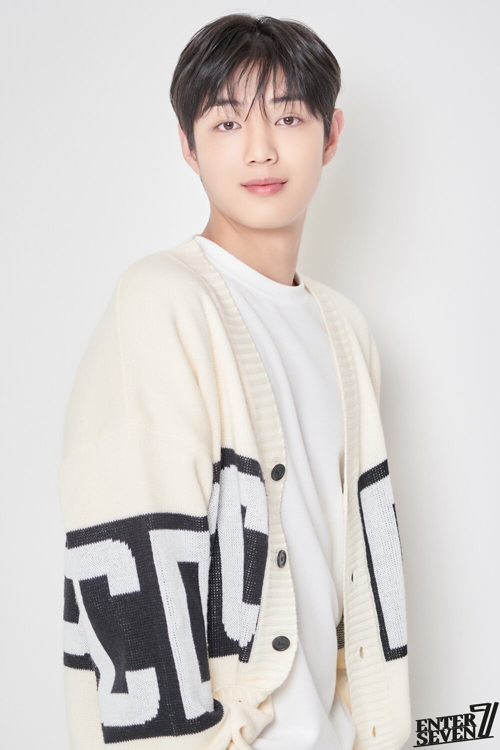 본문 이미지 - 전진서/엔터세븐 공식 SNS 채널
