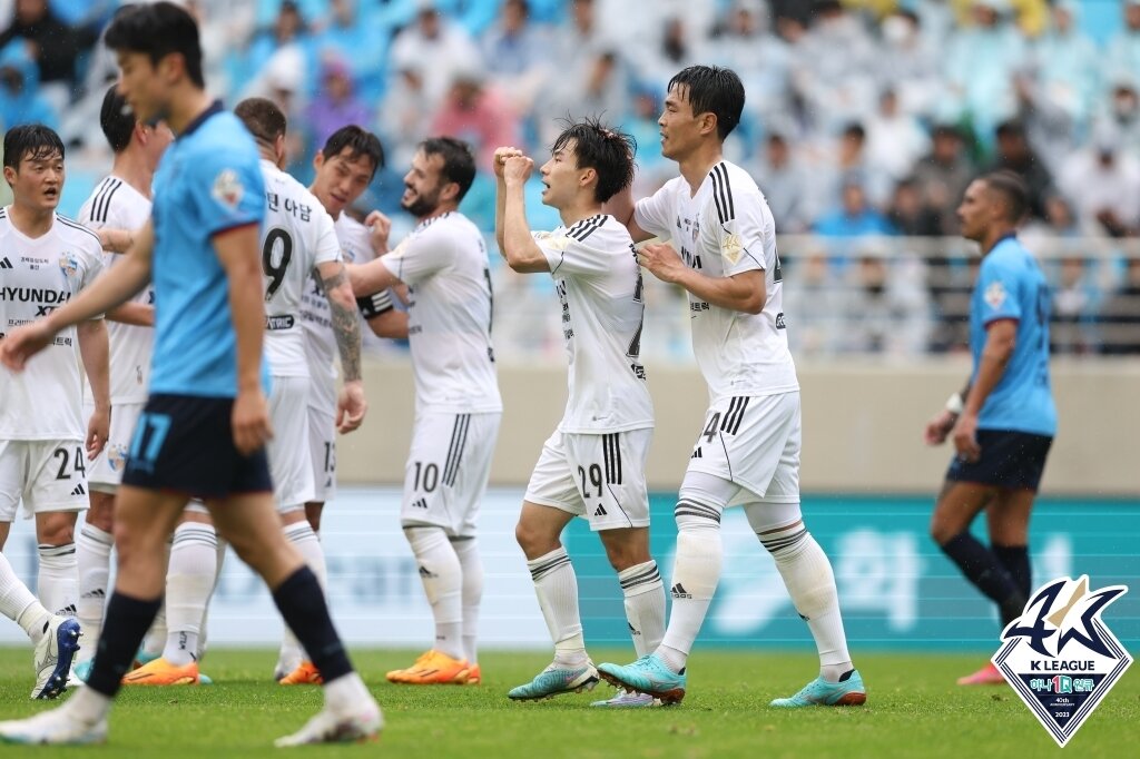 본문 이미지 -  울산이 대구를 3-0으로 이겼다.(한국프로축구연맹 제공)