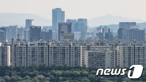 서울 강남구 압구정동 재건축 예정 아파트 단지. 2023.5.8/뉴스1 © News1 이재명 기자