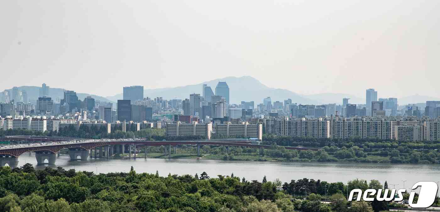 서울 강남구 압구정동 재건축 예정 아파트 단지. 2023.5.8/뉴스1 © News1 이재명 기자
