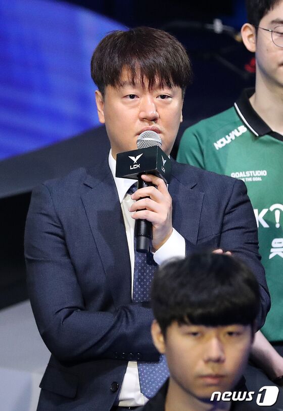 출사표 던지는 최우범 감독