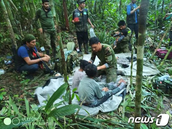 9일 남미 콜롬비아 카케타의 한 숲에서 실종됐던 어린이들이 40일만에 발견됐다. © 로이터=뉴스1 © News1 강민경 기자