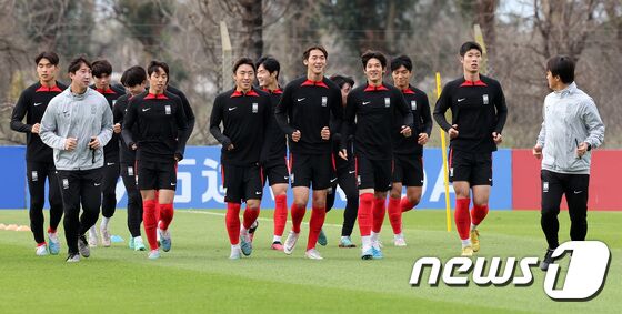 김은중 감독이 이끄는 한국 20세 이하(U-20) 월드컵 축구대표팀이 10일(현지시간) 아르헨티나 라플라타 에스탄시아 치카 훈련장에서 훈련을 하고 있다. 2023.6.11/뉴스1 © News1 이승배 기자