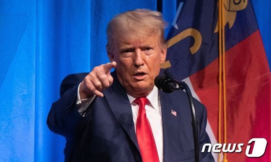 도널드 트럼프 전 미국 대통령이 지난 6월 노스캐롤라이나 그린스보로에서 열린 공화당 행사에 참석해 연설을 갖고 “검찰의 기소는 끔찍한 권력남용으로 기록될 것