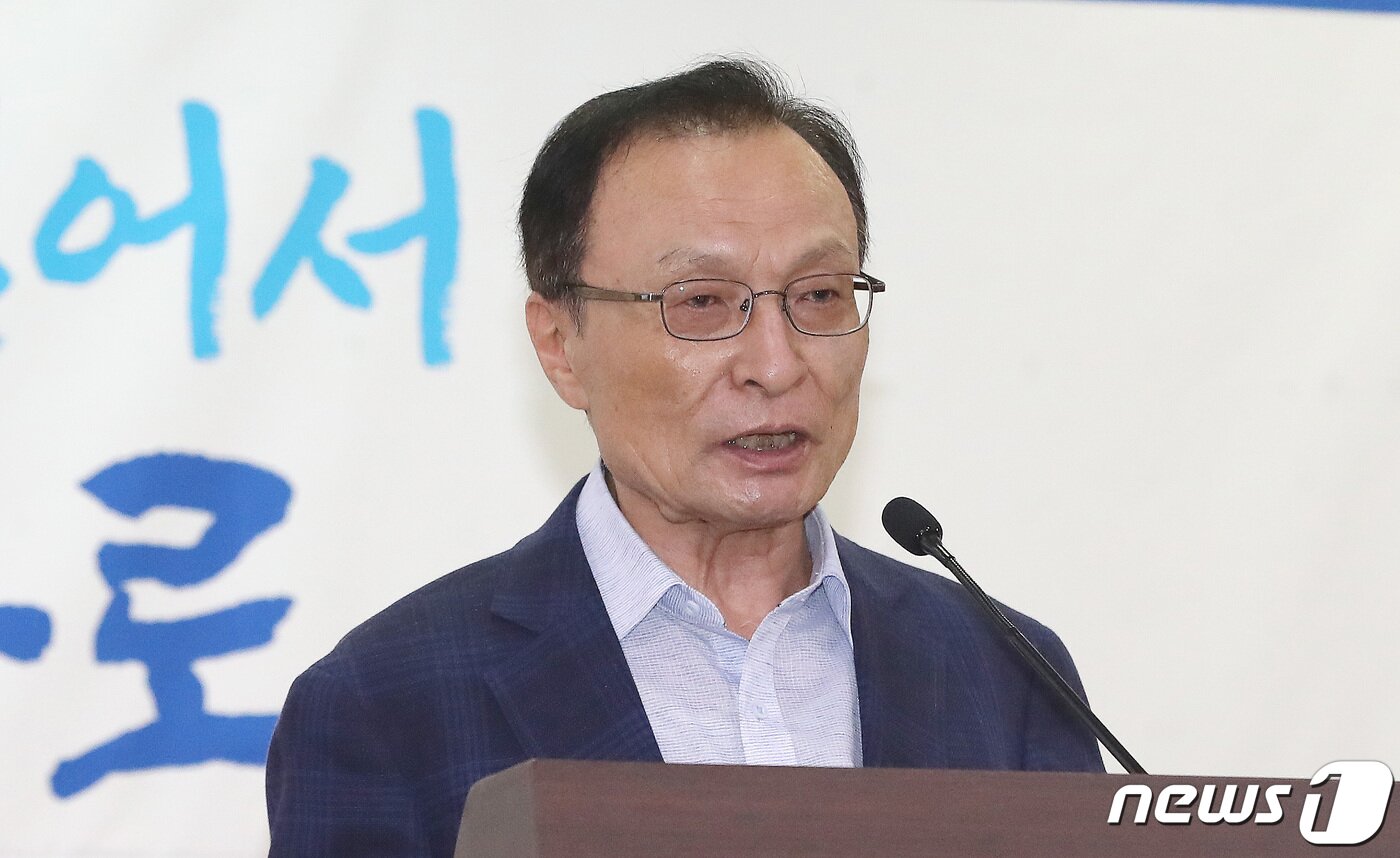 본문 이미지 - 이해찬 더불어민주당 상임고문이 14일 오전 서울 여의도 국회 의원회관에서 열린 6.15 남북공동선언 23주년 기념 토론회에서 인사말을 하고 있다. 2023.6.14/뉴스1 ⓒ News1 임세영 기자