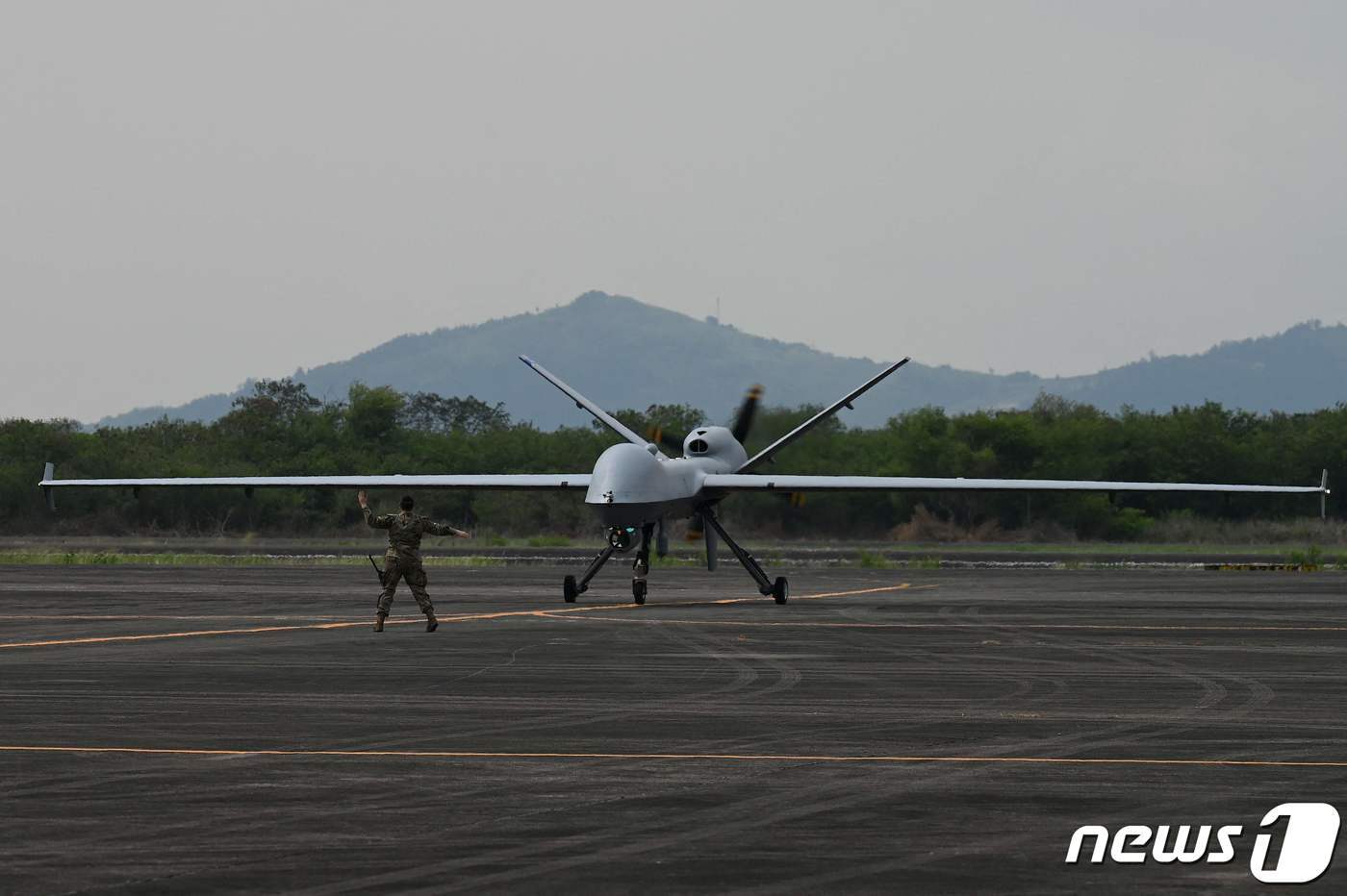 본문 이미지 - 미국 공군이 운용하는 무인 공격기 MQ-9 '리퍼' ⓒ AFP=뉴스1