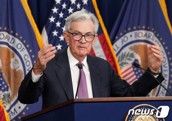 제롬 파월 연방준비제도(Fed) 의장이 14일 (현지시간) 워싱턴 연준에서 기준금리를 동결한 FOMC를 마친 뒤 기자회견을 갖고