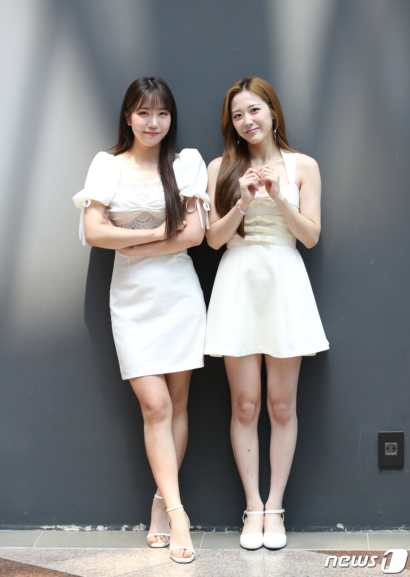 본문 이미지 - 트로트 2인조 그룹 두자매 김희진(왼쪽)과 윤서령 / 뉴스1 ⓒ News1 박지혜 기자