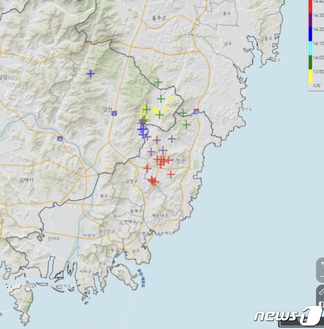 15일 오후 2시 40분 기준 경남 양산·부산 기장지역 낙뢰 발생 현황. &#40;기상청 자료 캡쳐&#41;