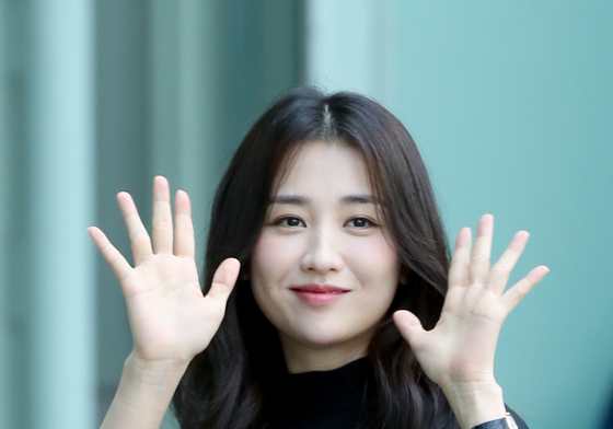[단독] 박하선, '씨네타운' 6년만에 떠난다…본업 집중