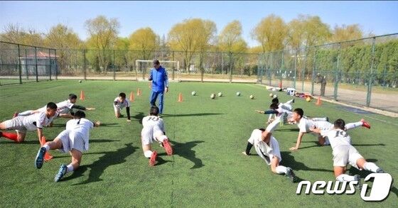 대외용 월간지 '금수강산' 6월호에 실린 평양국제축구학교.(금수강산 갈무리)