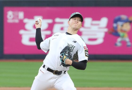KT 배제성, 우측 팔꿈치 염증으로 2군행…"열흘 이후 재검 예정"
