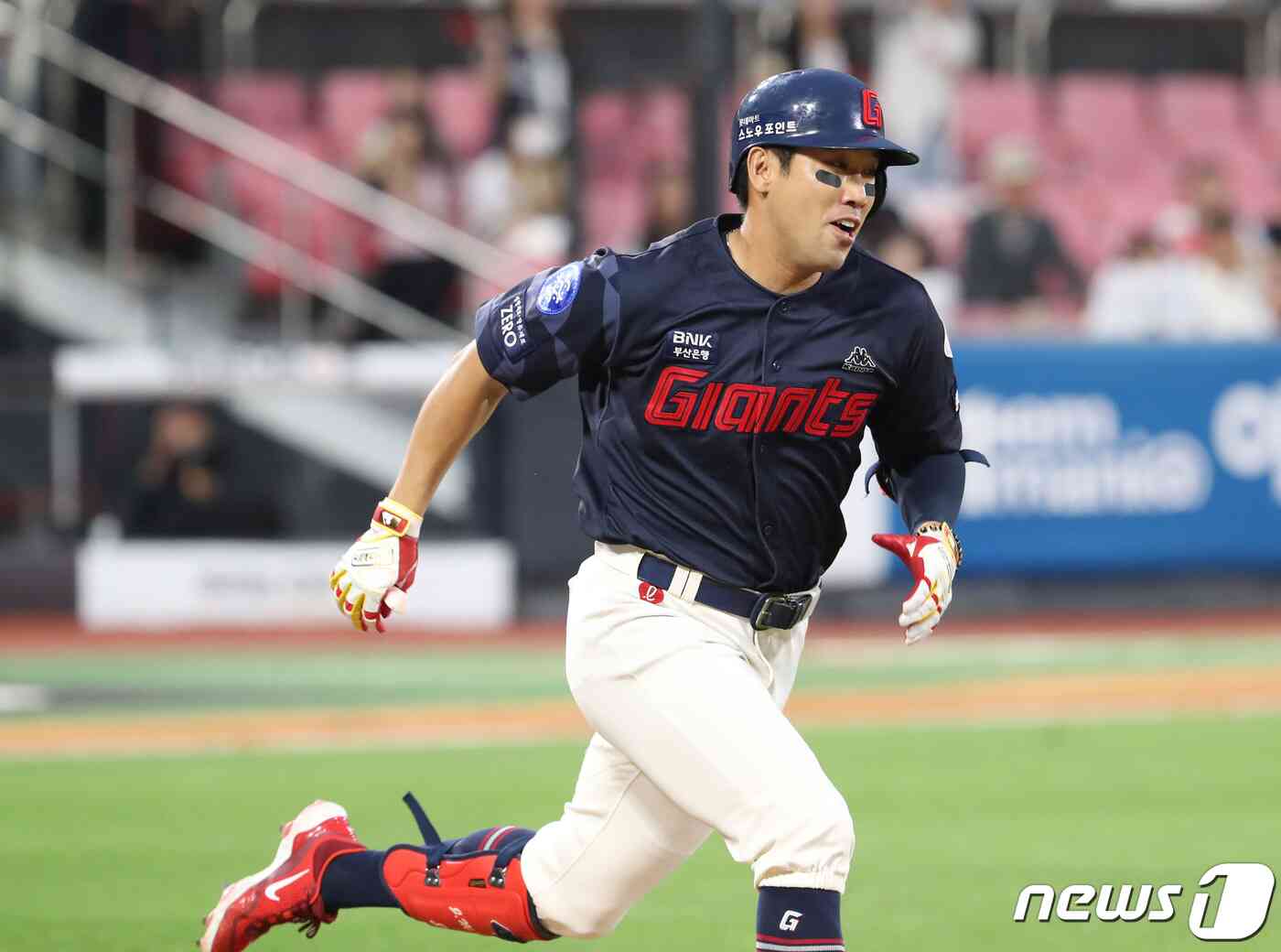 롯데 자이언츠 전준우. /뉴스1 DB © News1 김영운 기자