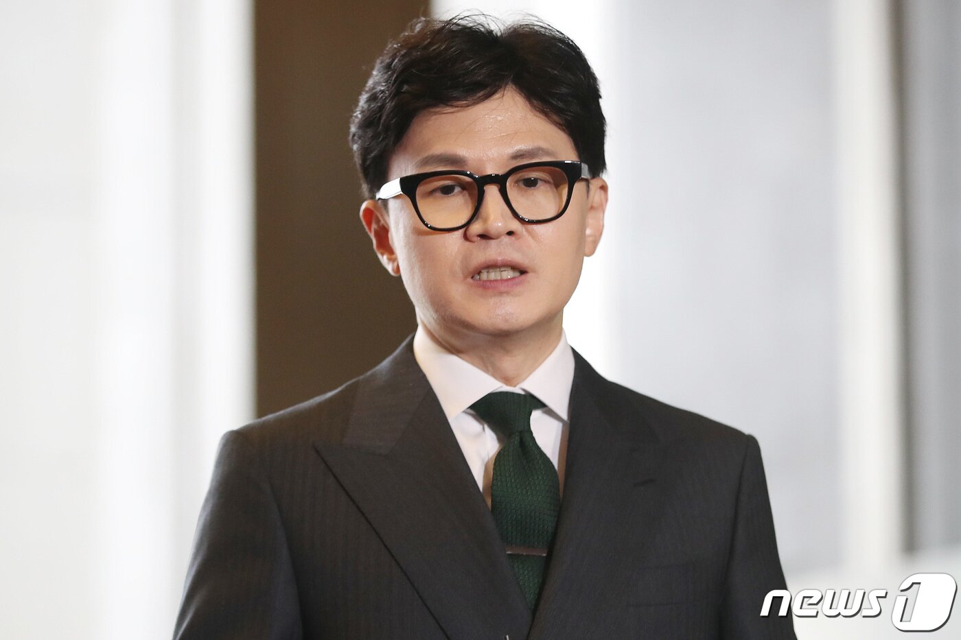 본문 이미지 - 한동훈 법무부 장관이 21일 오후 서울 여의도 국회에서 제407회국회(임시회) 제6차 본회의에 앞서 취재진의 질문에 답하고 있다. 2023.6.21/뉴스1 ⓒ News1 임세영 기자