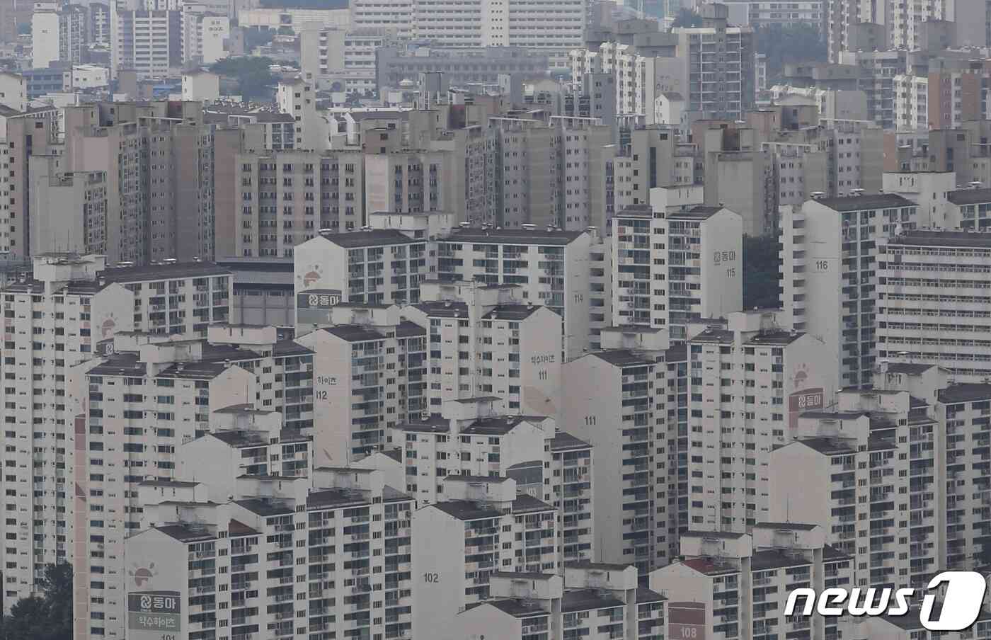 서울 중구 남산에서 바라본 서울 시내 아파트. 2023.6.21/뉴스1 © News1 김도우 기자