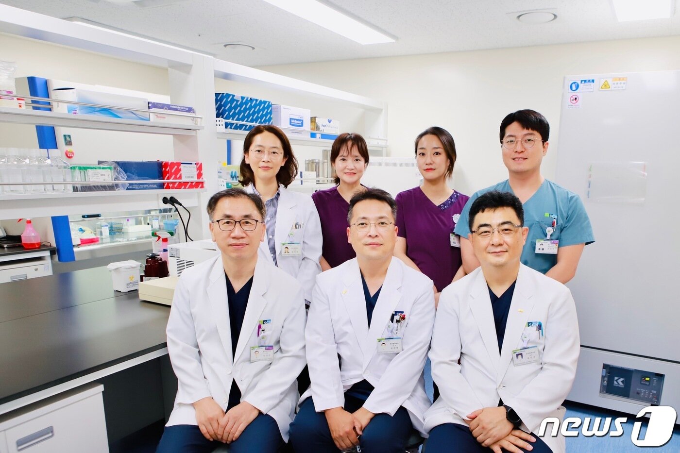 본문 이미지 - 순천향대 부천병원 종양혈액내과의 윤진아 교수팀(김세형‧김찬규‧박성규 교수, 최성혁 임상병리사, 김지연‧김보라 간호사)(순천향대 부천병원 제공)