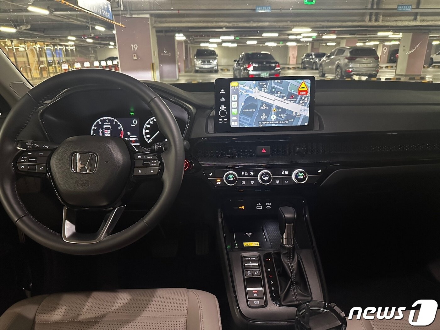 본문 이미지 - 혼다 CR-V 터보 실내. ⓒ 뉴스1 이동희 기자 
