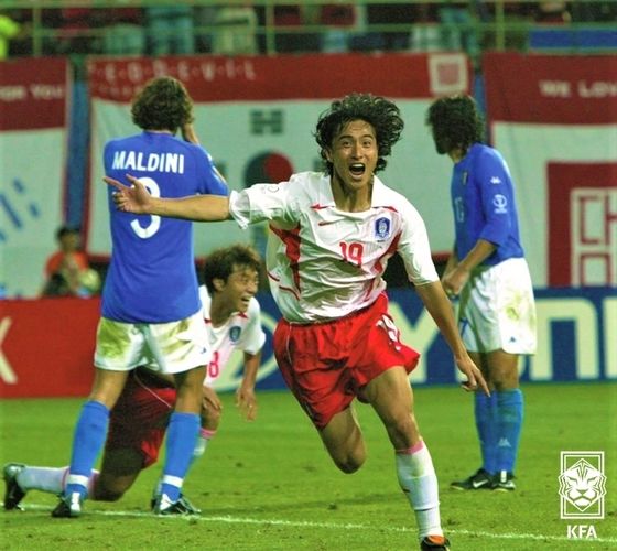  2002 한일 월드컵 당시 한국 축구대표팀(대한축구협회 제공)