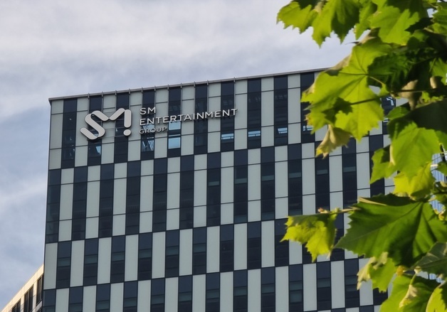 SM, 딥페이크 범죄 대응에 12명 무더기 실형 "엄벌 탄원…수감 중"