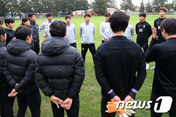 뉴스1 Pick] 'U-20 월드컵 2회 연속 4강' 라 플라타서 첫 담금질 나선 김은중호 - 뉴스1