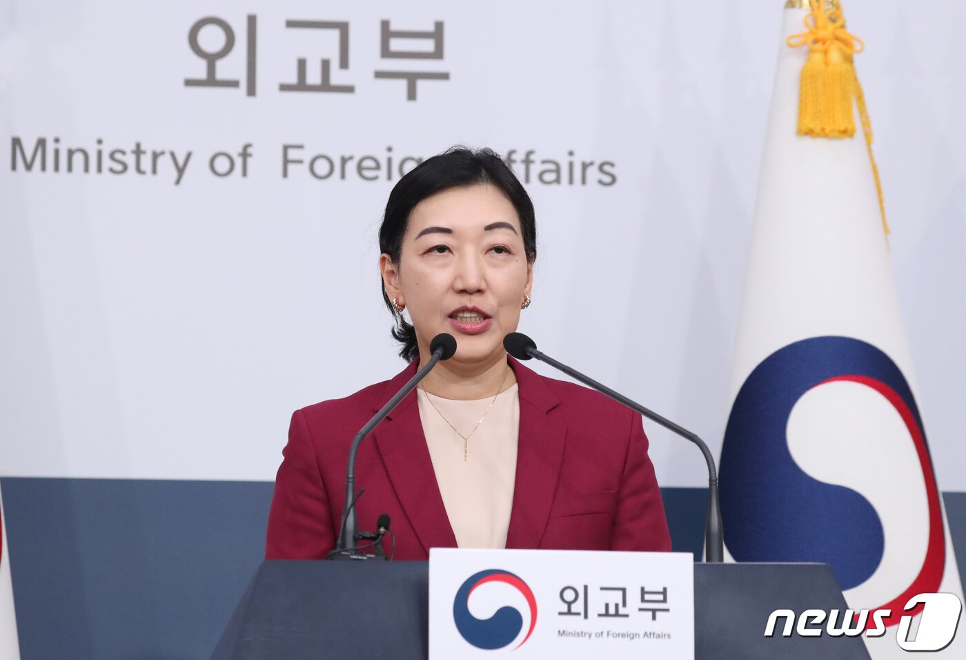 본문 이미지 - 안은주 외교부 부대변인이 7일 오전 서울 종로구 정부서울청사 별관에서 한국의 안보리 비상임 이사국 진출 관련 발표를 하고 있다. 2023.6.7/뉴스1 ⓒ News1 김명섭 기자