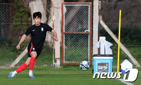 한국 20세 이하(U-20) 월드컵 축구대표팀 주장 이승원이 7일(현지시간) 아르헨티나 에스탄시아 치카 훈련장에서 훈련하고 있다. 2023.6.8/뉴스1 © News1 이승배 기자