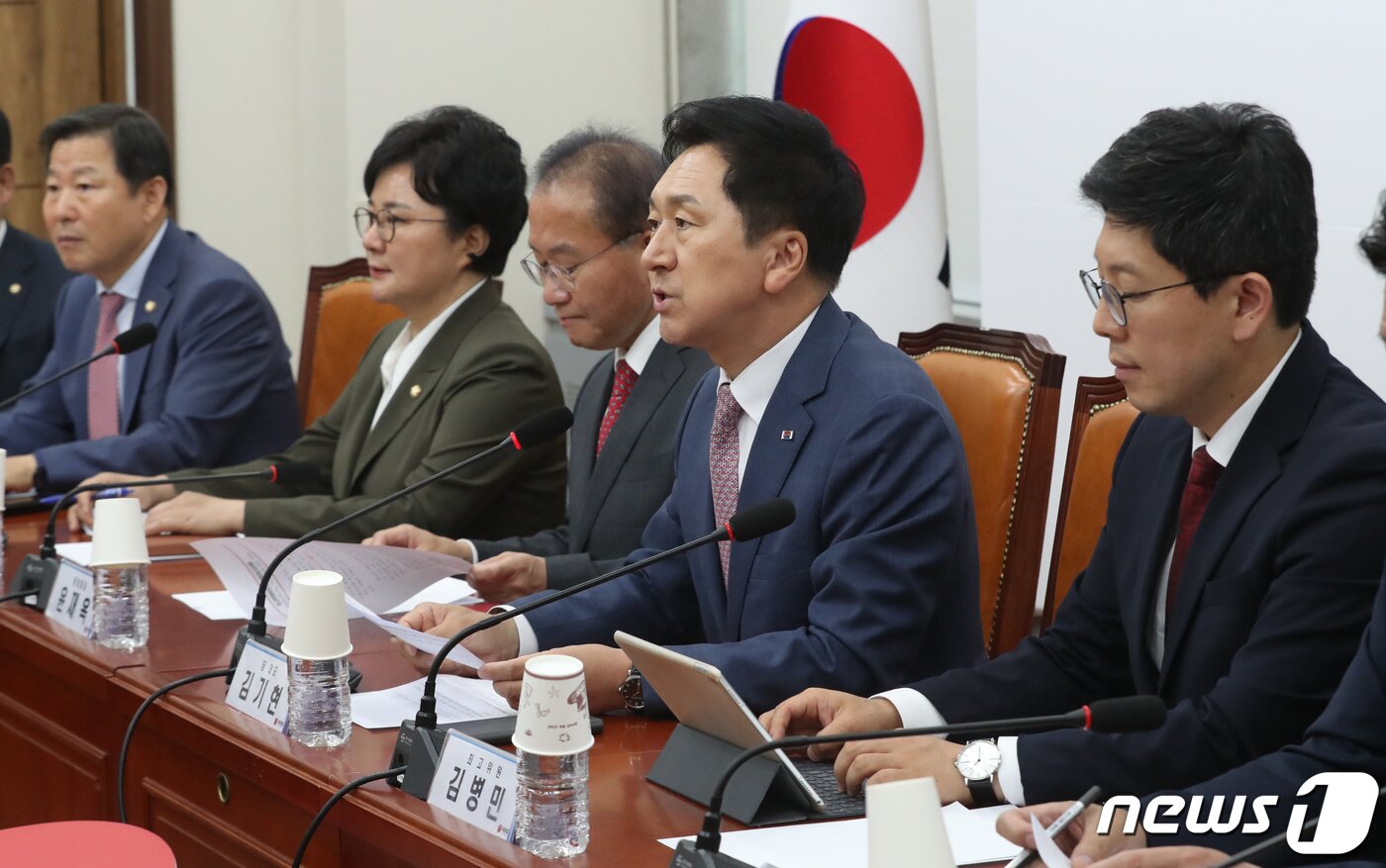 본문 이미지 - 김기현 국민의힘 대표가 지난 8일 오후 서울 여의도 국회에서 열린 최고위원회의에서 모두 발언을 하고 있다. 2023.6.8/뉴스1 ⓒ News1 송원영 기자