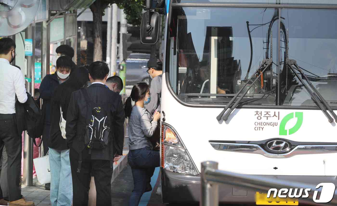 충북 청주시는 오는 10월까지 시내버스 노선개편 용역을 추진한다.(사진은 기사 내용과 무관함) / 뉴스1 © News1