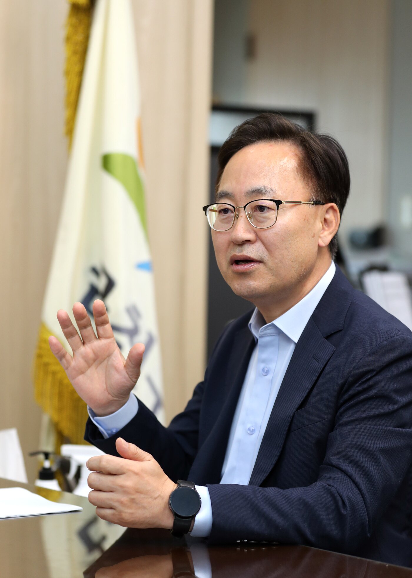 본문 이미지 - 유성훈 서울 금천구청장이 지난달 30일 뉴스1과 인터뷰하는 모습. (금천구 제공)