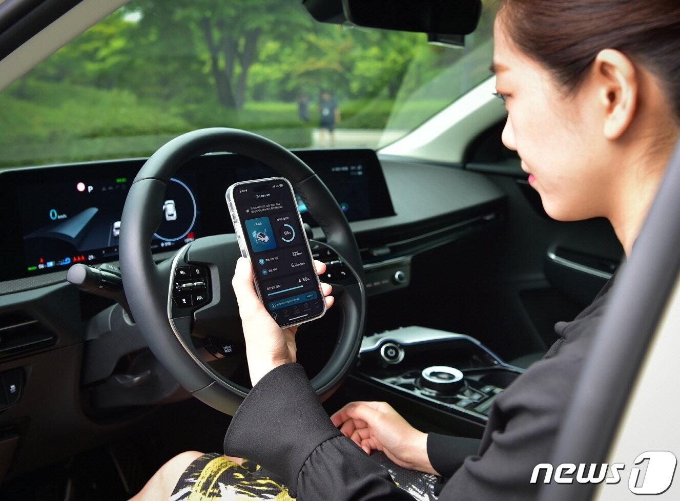 본문 이미지 - LG에너지솔루션 전기차 배터리 관리 솔루션 'B-Lifecare'.(LG에너지솔루션 제공)