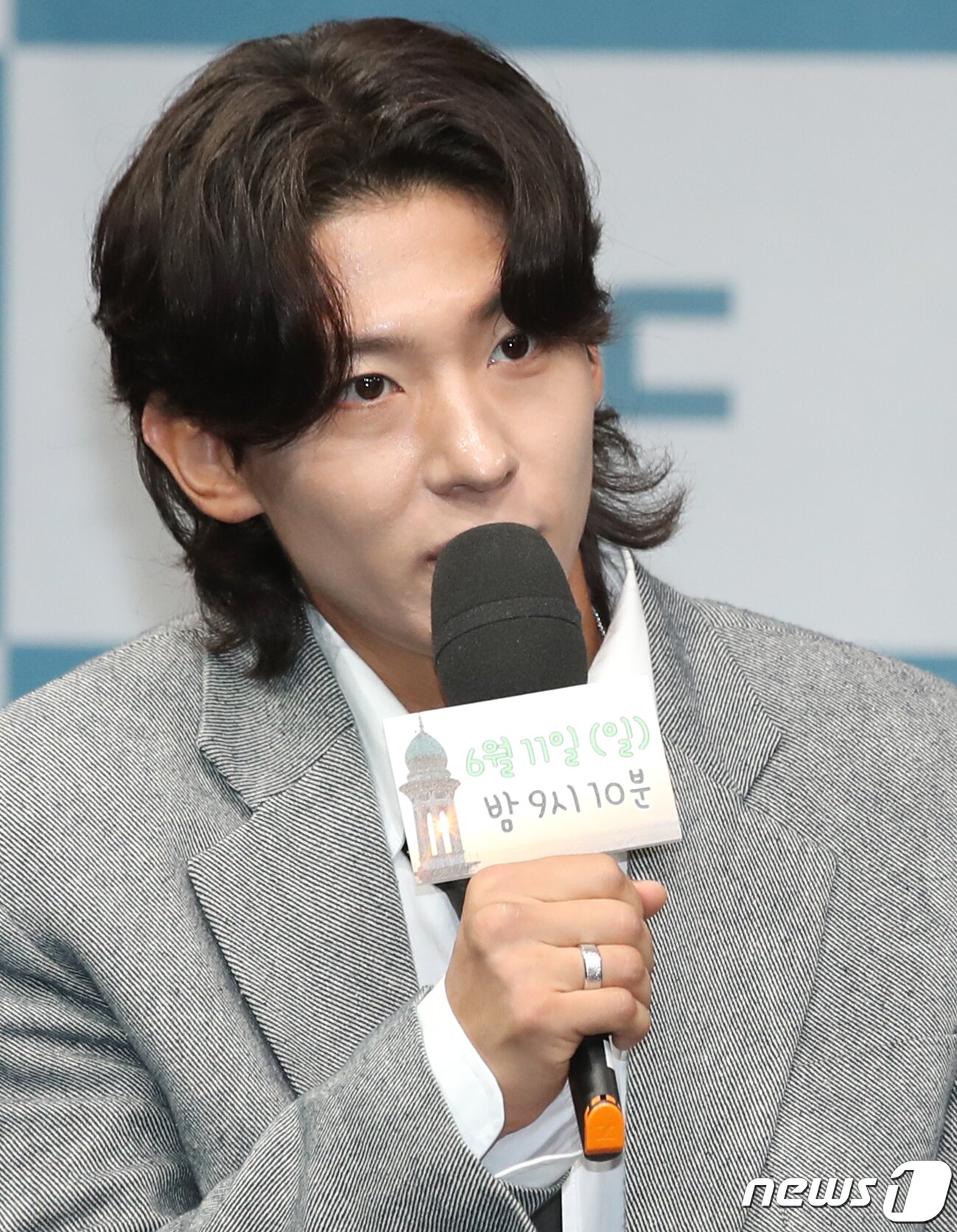 본문 이미지 - 방송인 덱스가 9일 오후 서울 마포구 MBC 골든마우스홀에서 열린 MBC 새 예능프로그램 ‘태어난 김에 세계일주2’(태계일주2) 제작발표회에서 인사말을 하고 있다. ‘태계일주2’는 기안84의 버킷리스트이자 삶과 죽음이 공존하는 미지의 나라 인도 여행기를 그렸다. 2023.6.9/뉴스1 ⓒ News1 권현진 기자