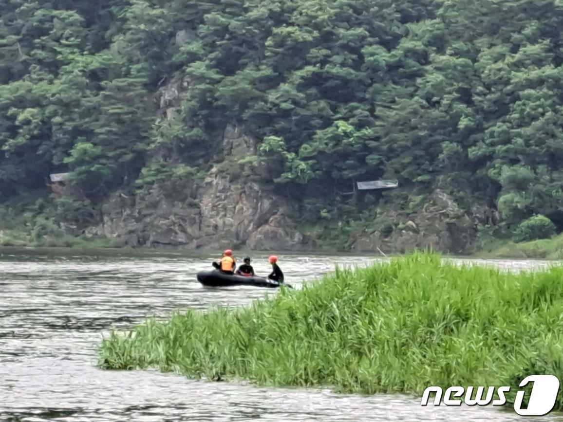 홍천강 수난사고 실종자 수색현장.&#40;강원특별자치도 소방본부 제공&#41; 2023.7.1/뉴스1