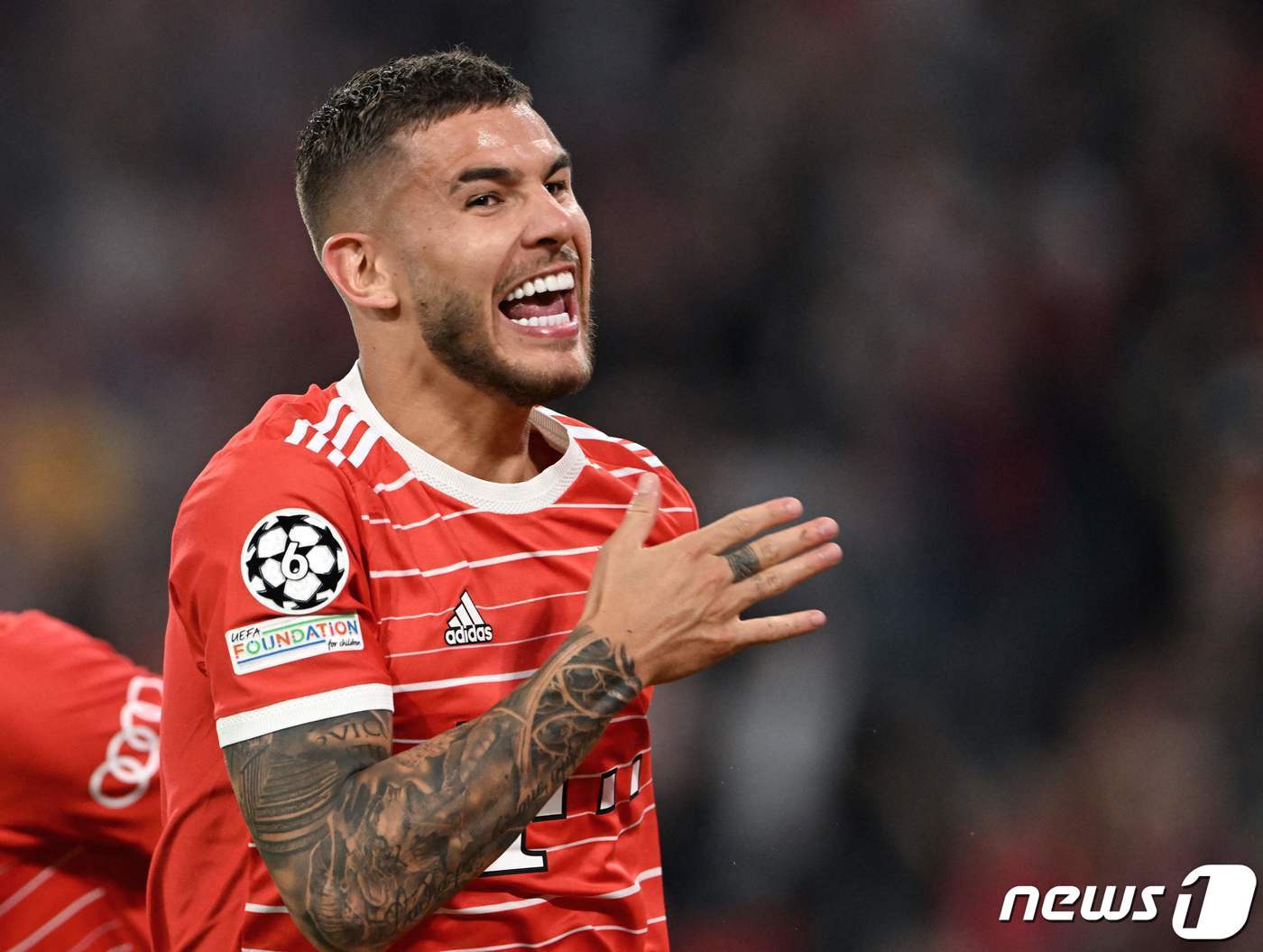 본문 이미지 - PSG로 이적한 뤼카 에르난데스 ⓒ AFP=뉴스1