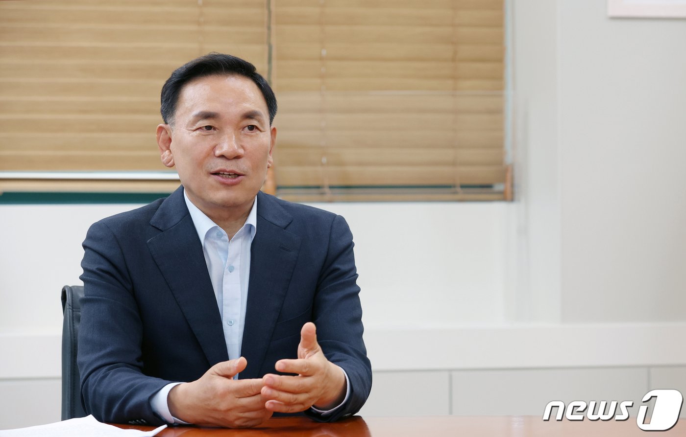 본문 이미지 - 조성명 강남구청장이 26일 구청장실에서 뉴스1과 인터뷰를 하고 있다. 2023.06.26/뉴스1 @News1