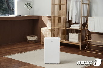 본문 이미지 - SK매직 초슬림 제습기 (SK매직 제공) 
