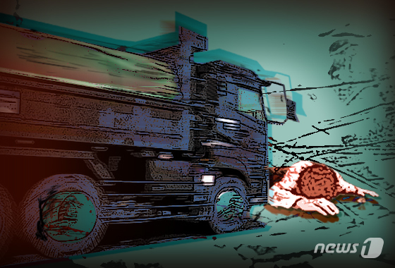 걸어서 고속도로 무단횡단…70대 여성, 화물차 치여 사망(종합)